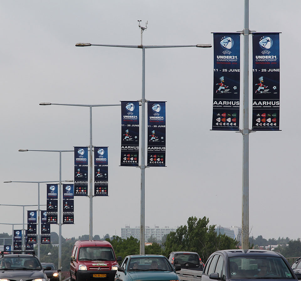 Kulturbanner.dk UEAFA Championship Outdoor bannere i lygtepæle City Dressing Aarhus Ringgadebroen