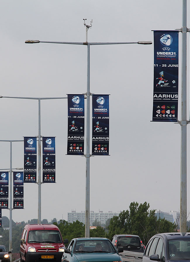 Kulturbanner.dk UEAFA Championship Outdoor bannere i lygtepæle City Dressing Aarhus Ringgadebroen